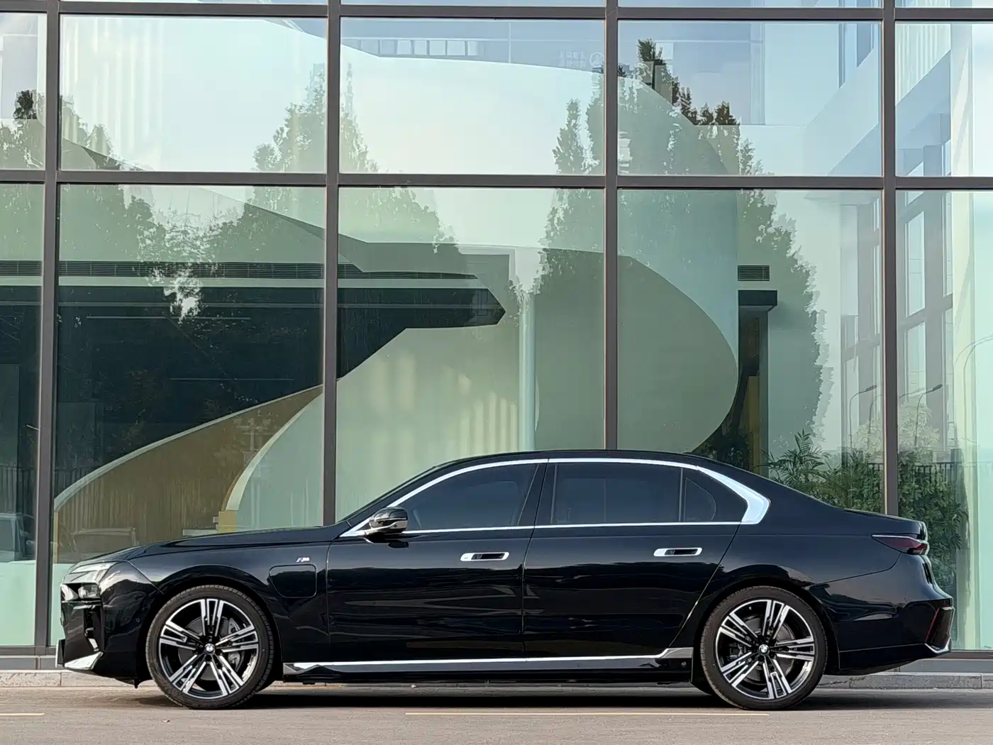 BMW i7 2024