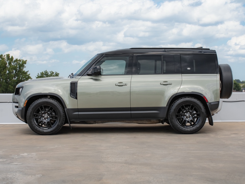 Land Rover Defender 2022