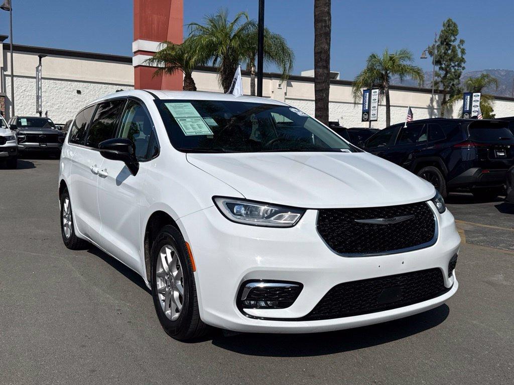 Chrysler Pacifica 2024