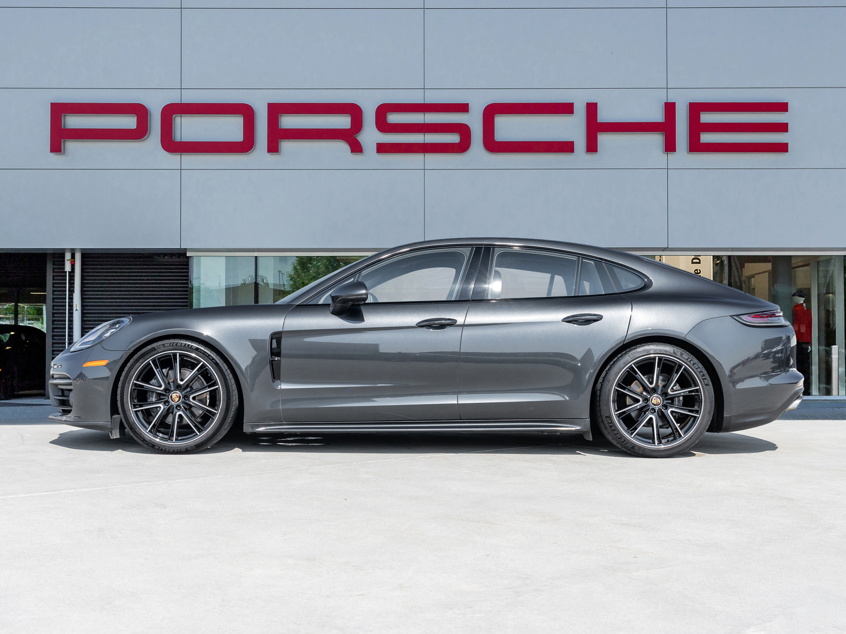 Porsche Panamera 2022