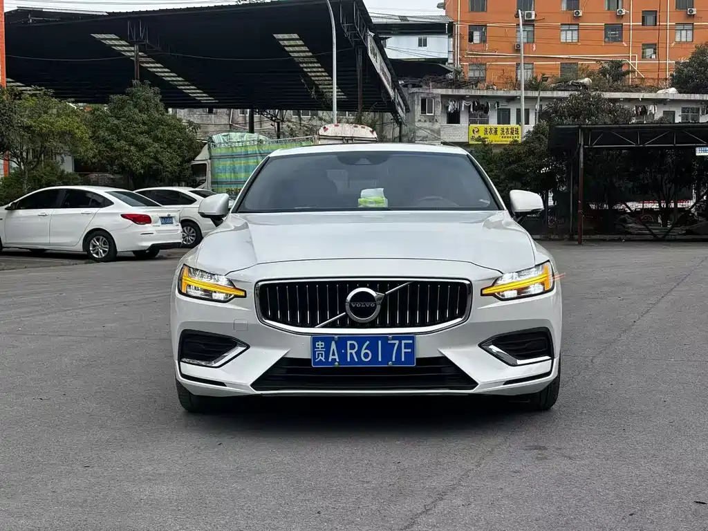 Volvo S60 2021