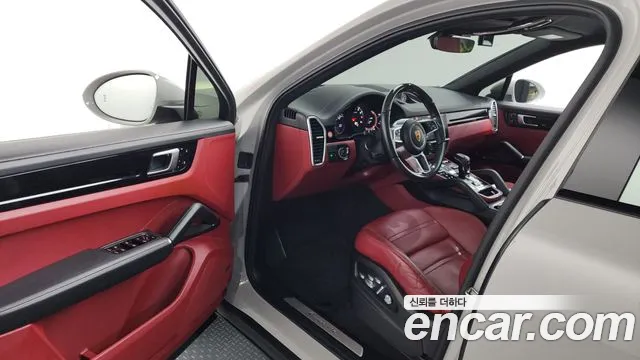 Porsche Cayenne 2021