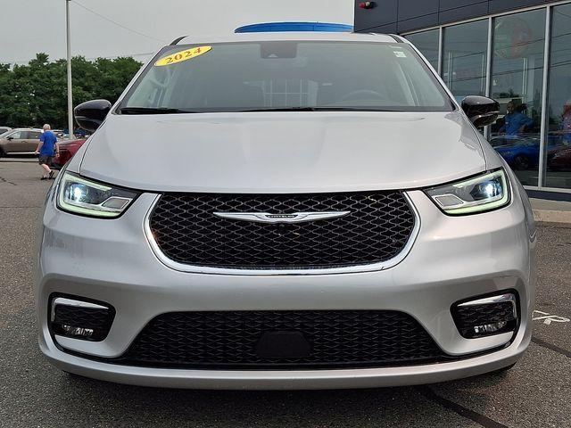 Chrysler Pacifica 2024