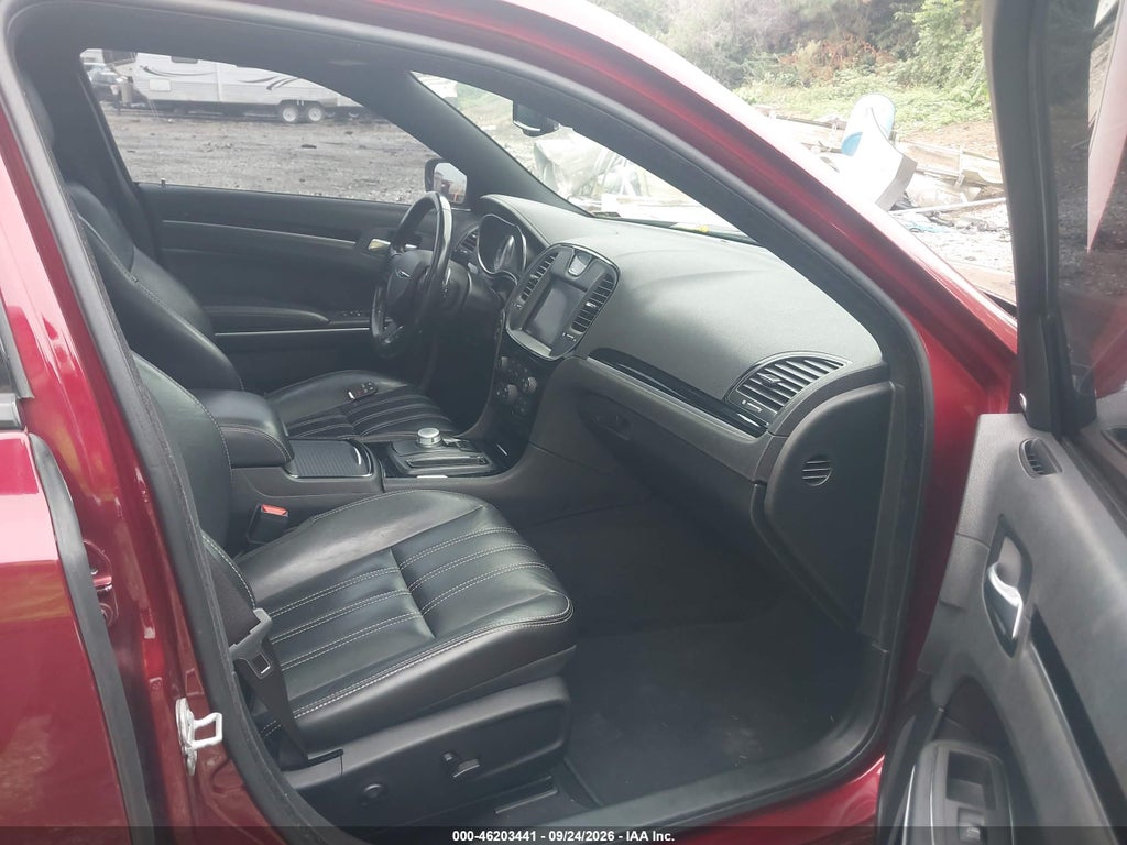 Chrysler 300 2021