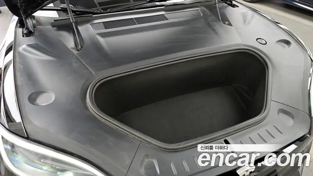 Tesla Model S 2023
