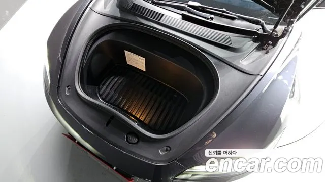 Tesla Model 3 2025