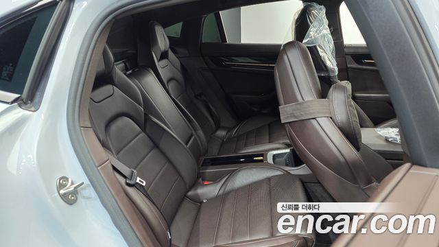 Porsche Panamera 2025