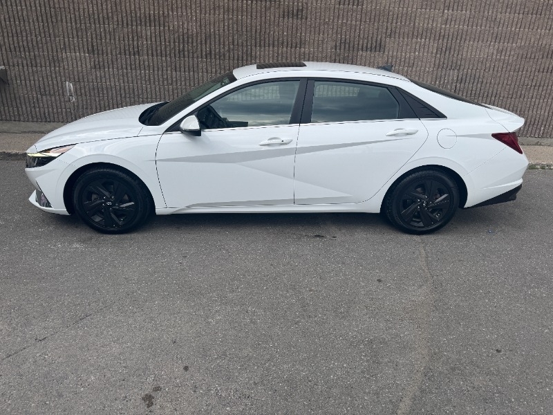 Hyundai Elantra 2022