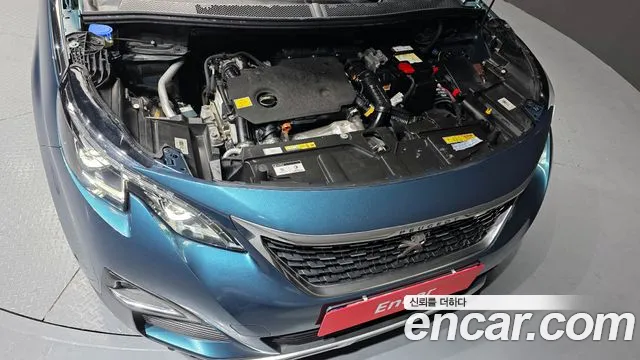 Peugeot 5008 2021