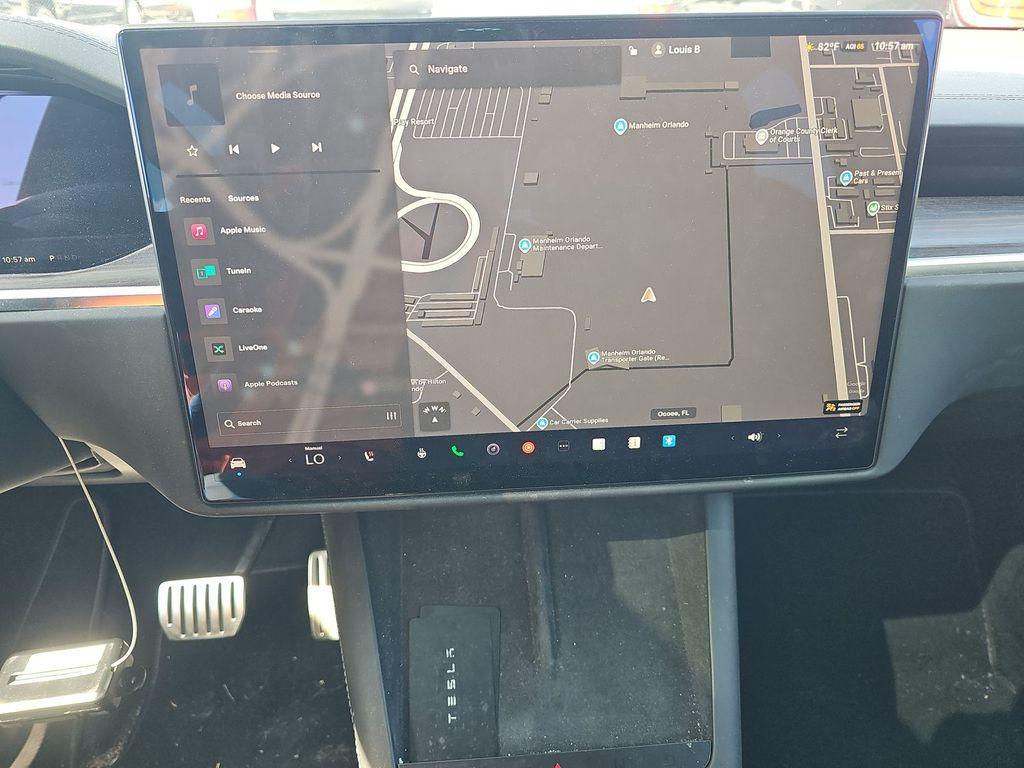 Tesla Model X 2024