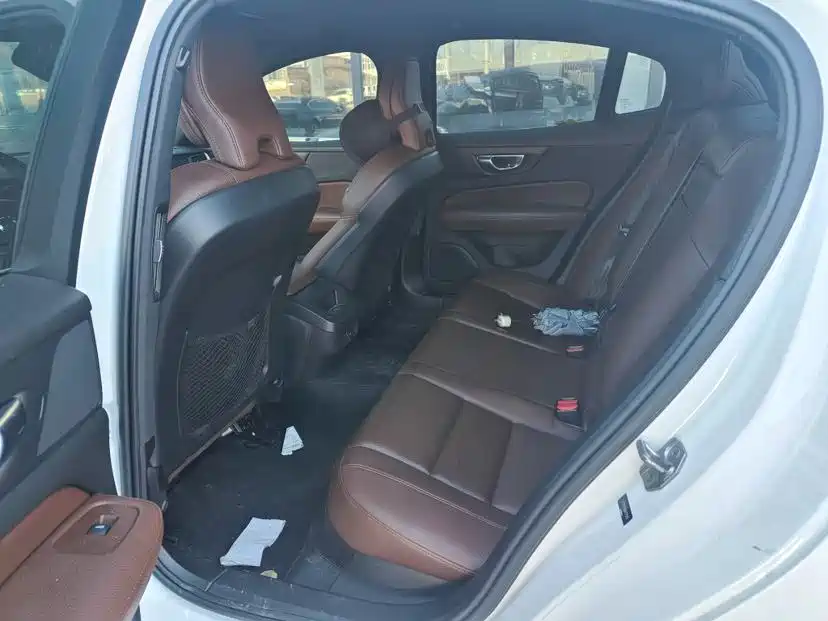 Volvo S60 2021