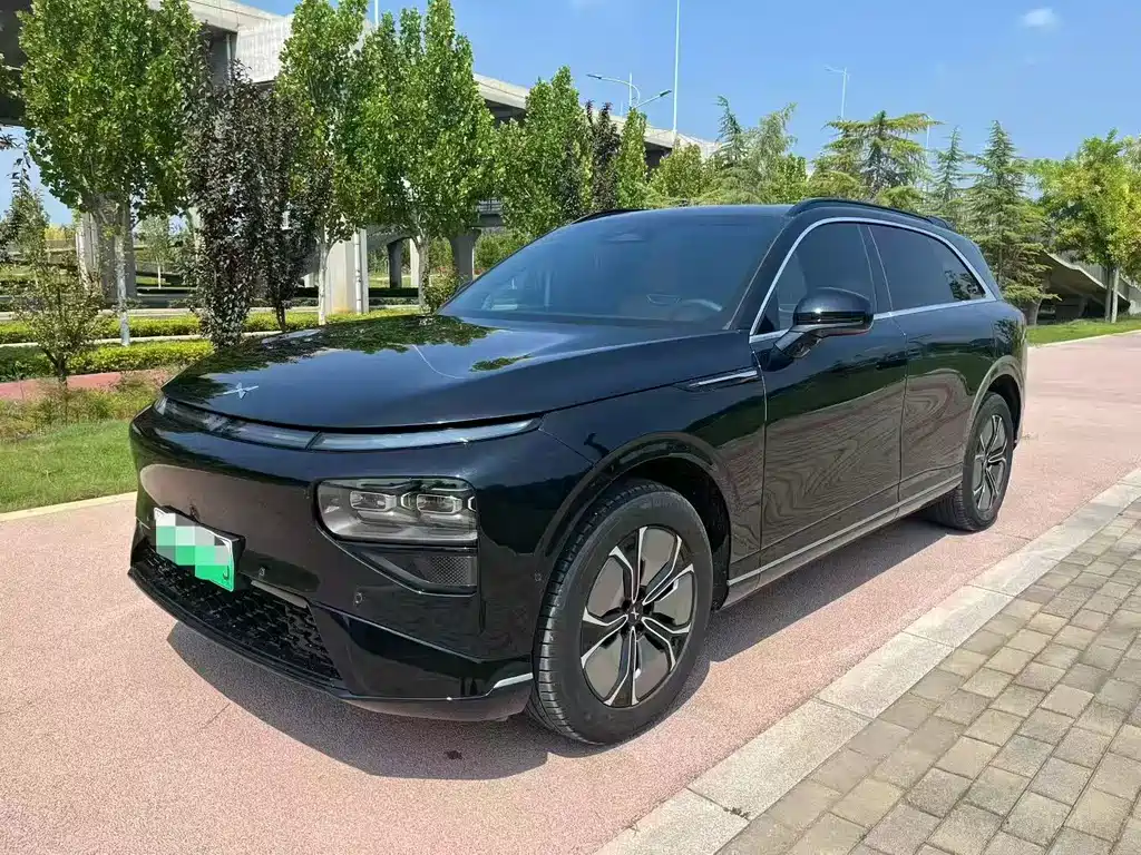 Xpeng G9 2025