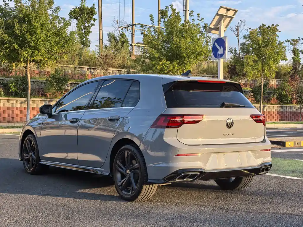 Volkswagen Golf 2022