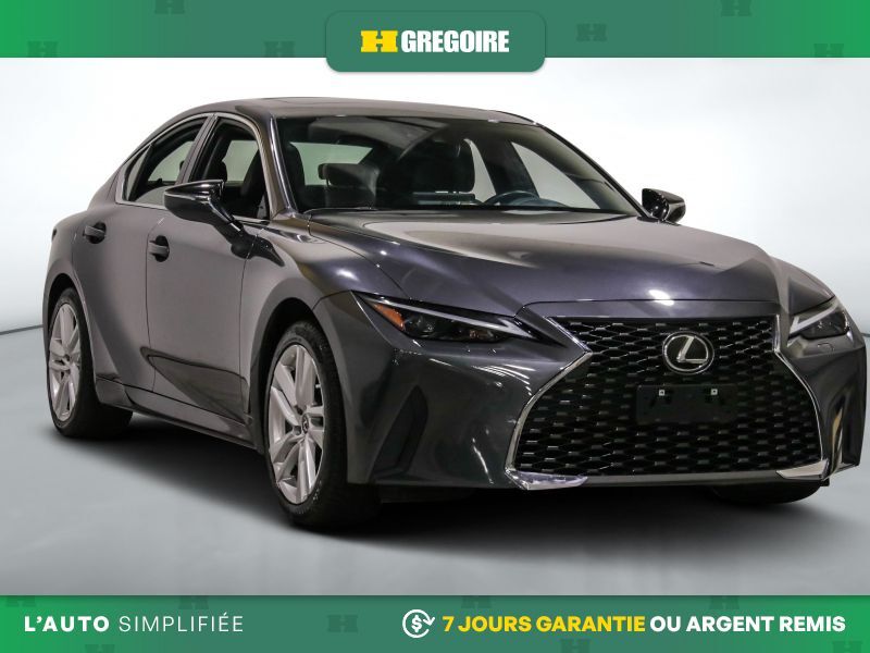 Lexus IS 2022