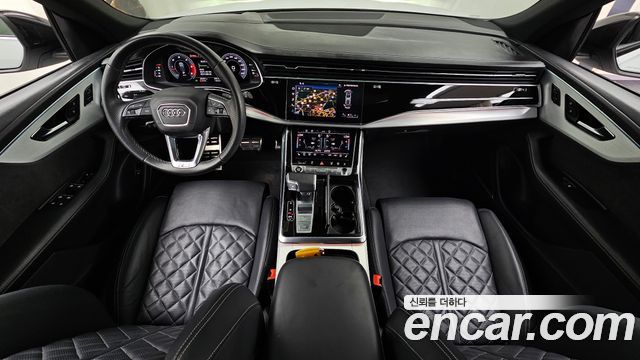 Audi Q8 2021