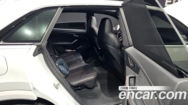 Audi RSQ8 2023