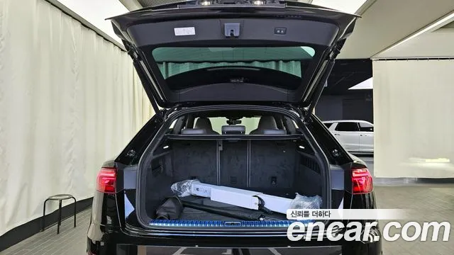 Audi Q8 2025