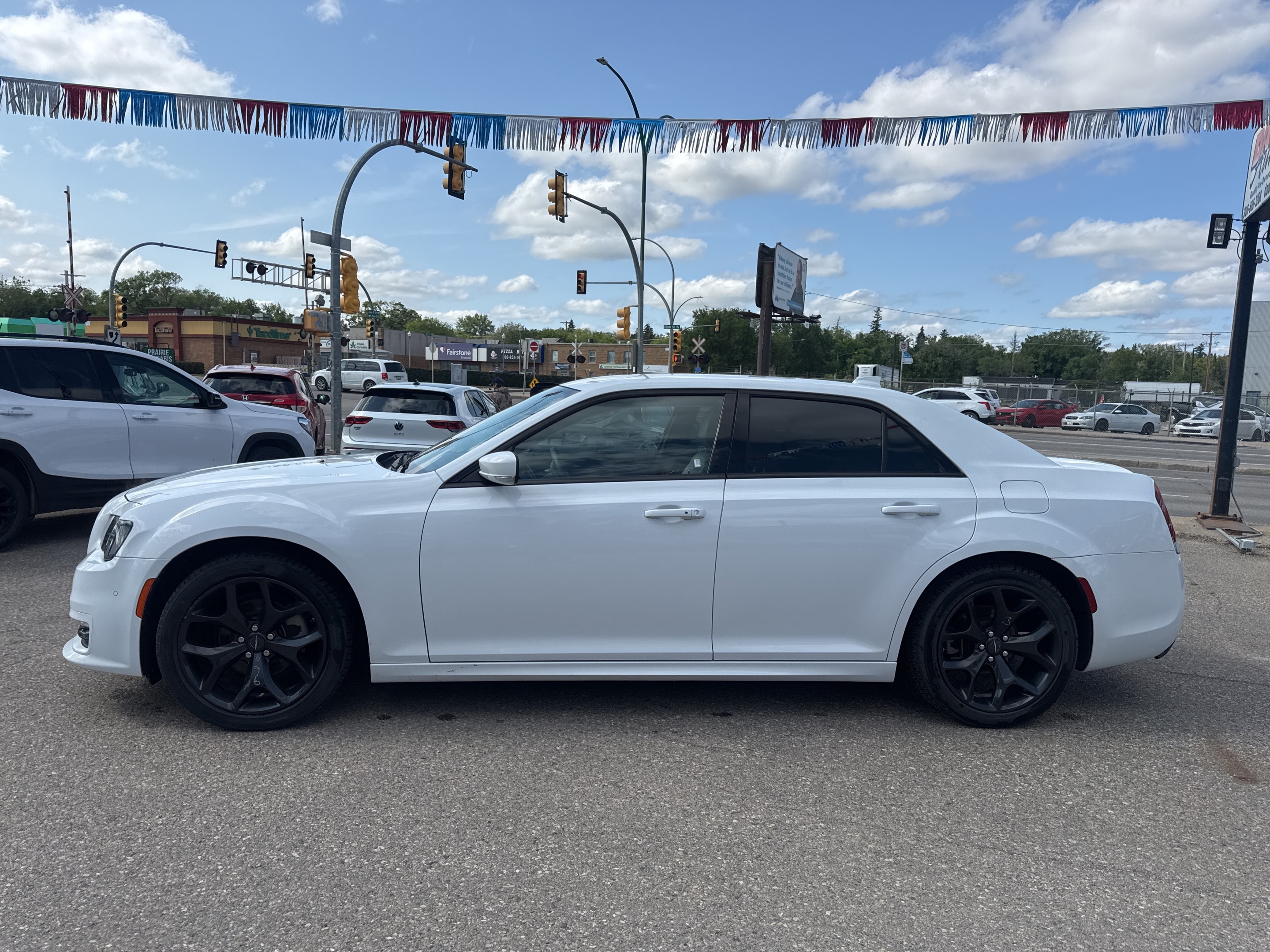 Chrysler 300 2022