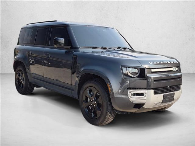 Land Rover Defender 2025