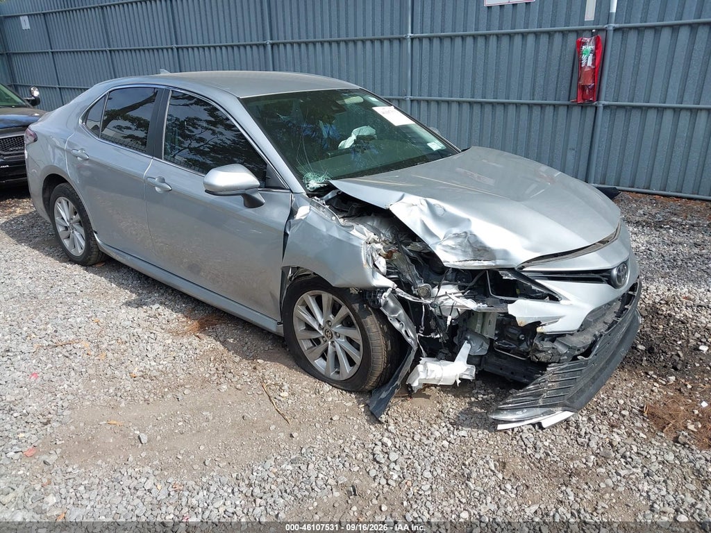 Toyota Camry 2021