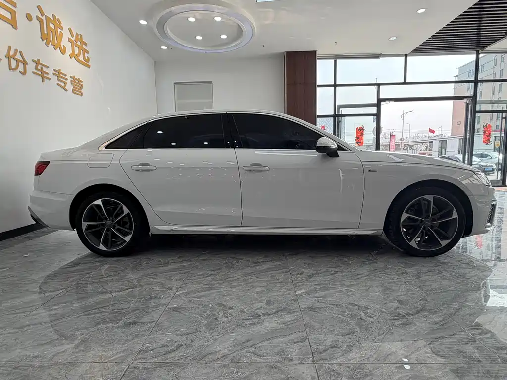 Audi A4 2022