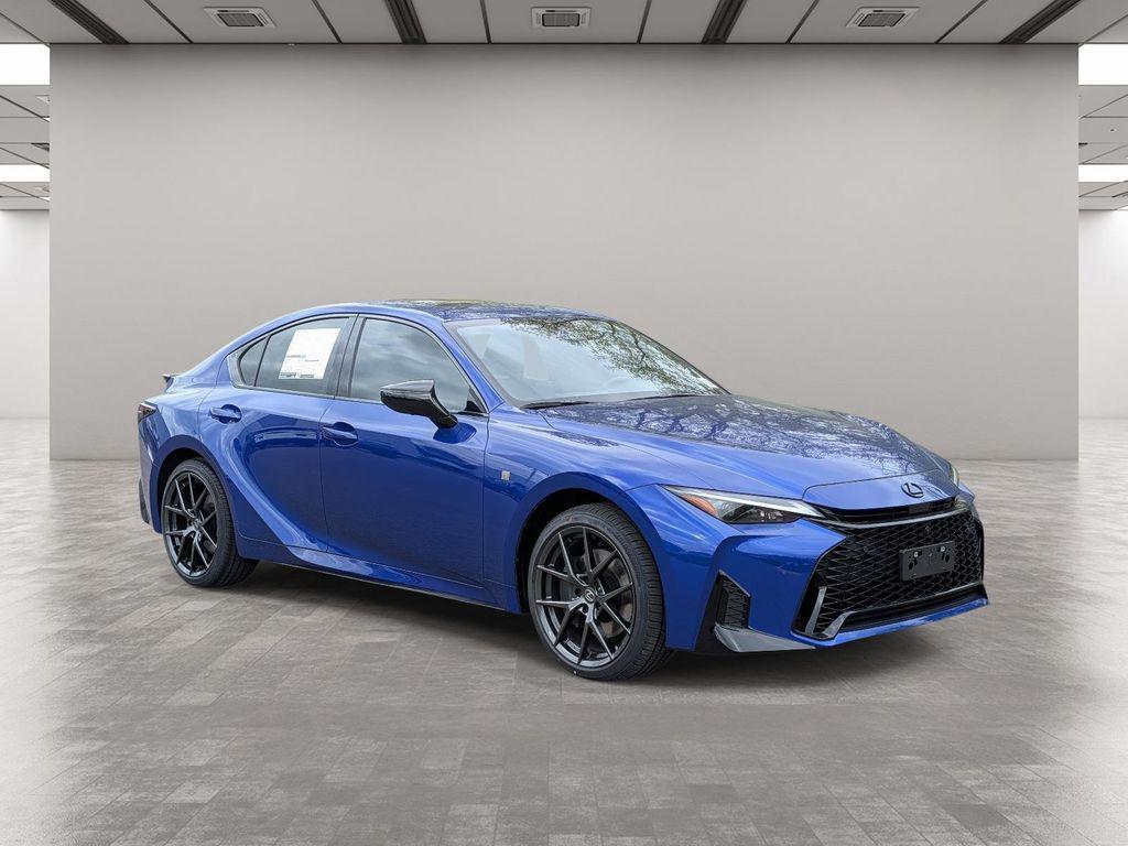 Lexus IS 2026