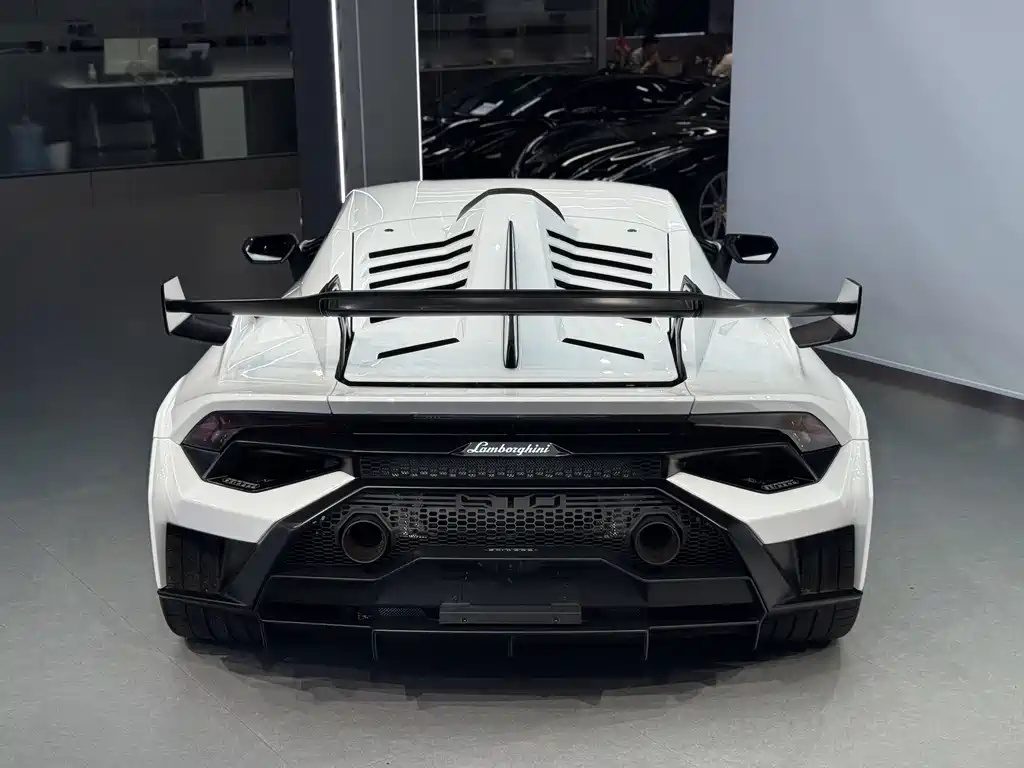 Lamborghini Huracán 2023