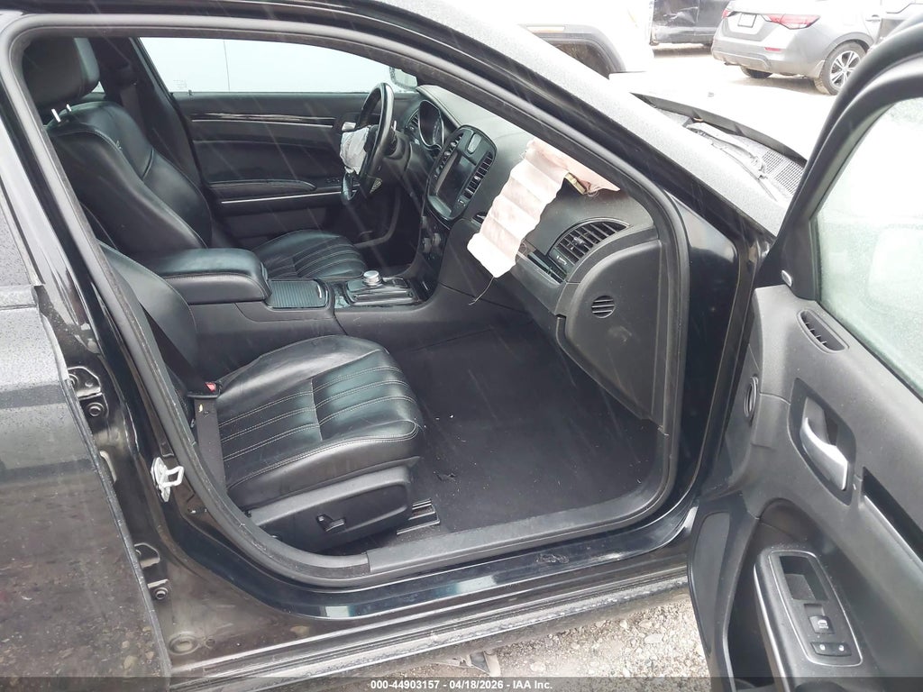 Chrysler 300 2021