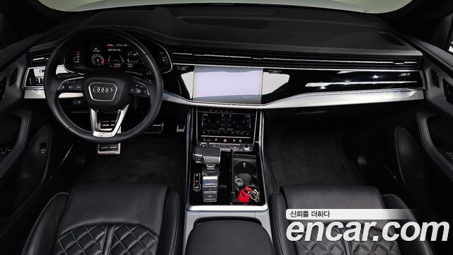 Audi Q8 2021