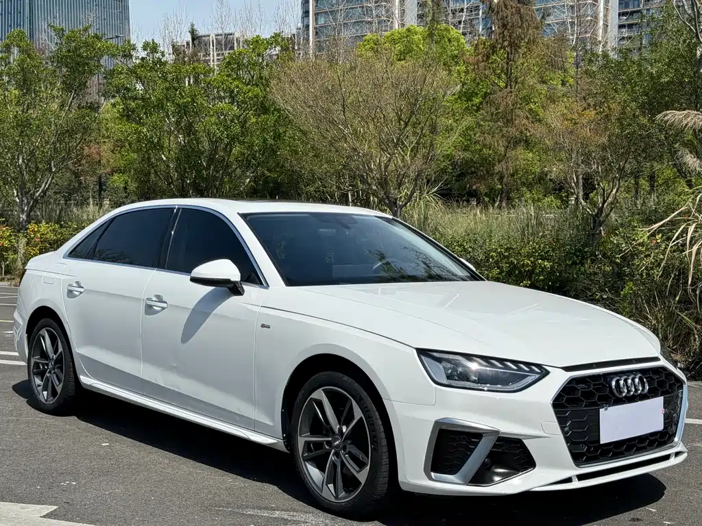 Audi A4 2021