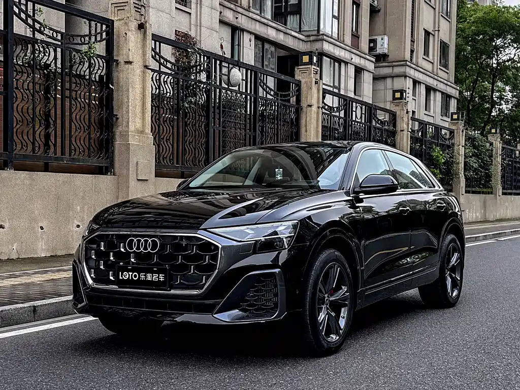 Audi Q8 2025