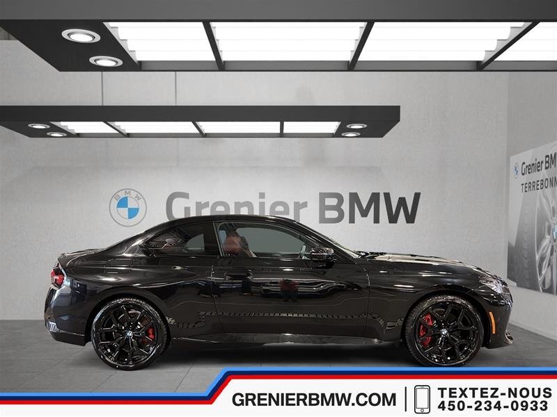 BMW 230 2025