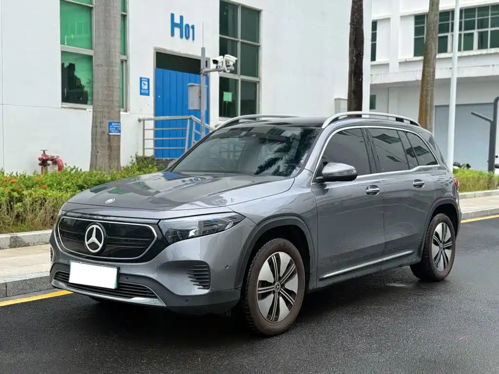 Mercedes-Benz EQB 2023