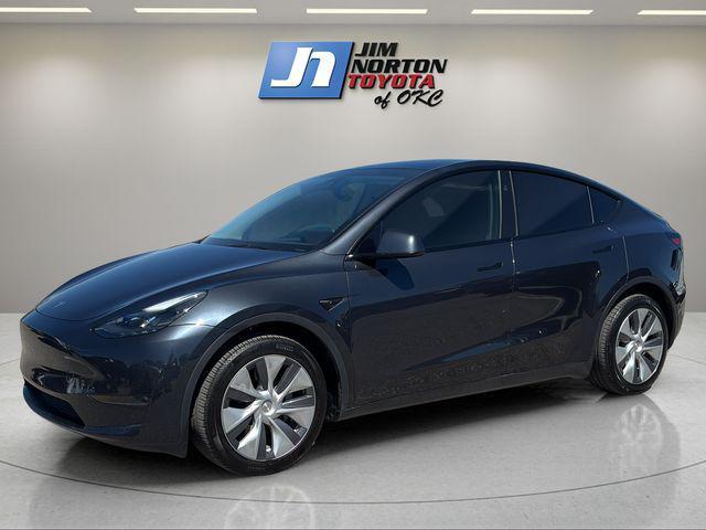 Tesla Model Y 2024