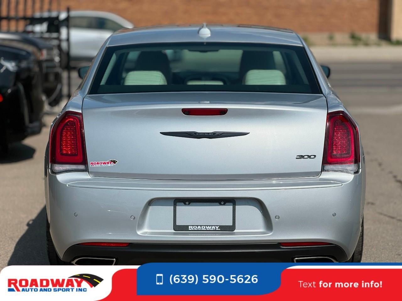 Chrysler 300 2022