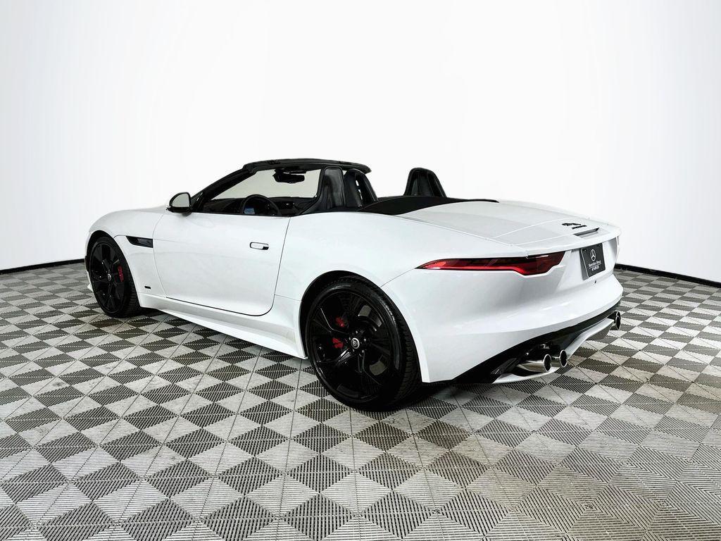 Jaguar F-Type 2024