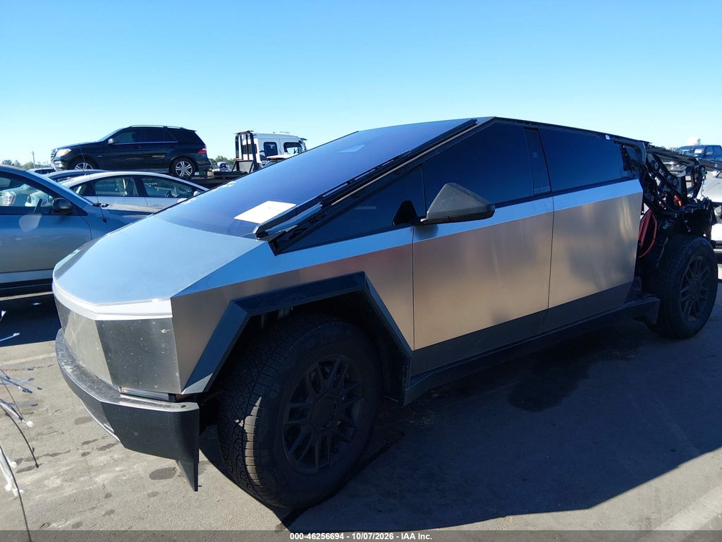 Tesla Cybertruck 2026