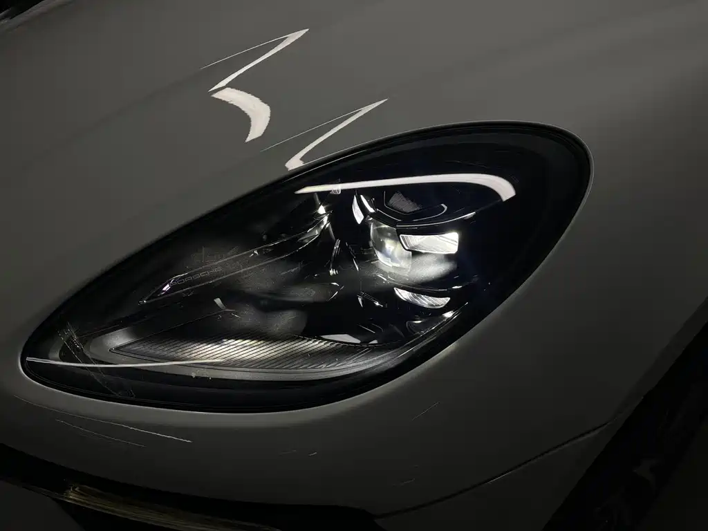 Porsche Macan 2024