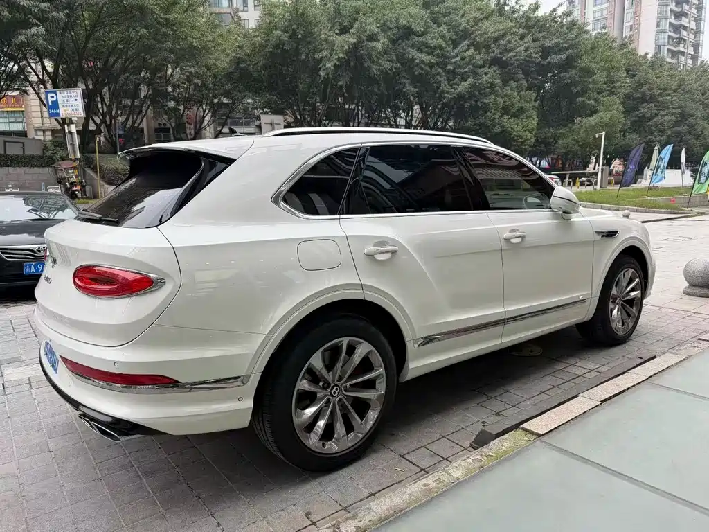 Bentley Bentayga 2021