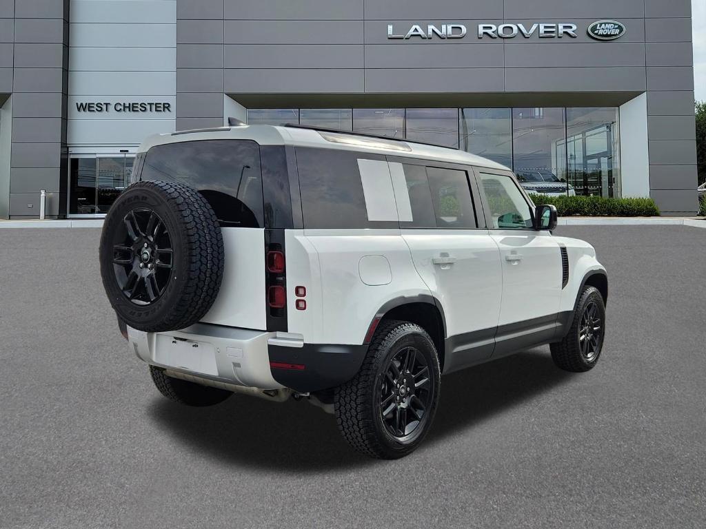 Land Rover Defender 2025