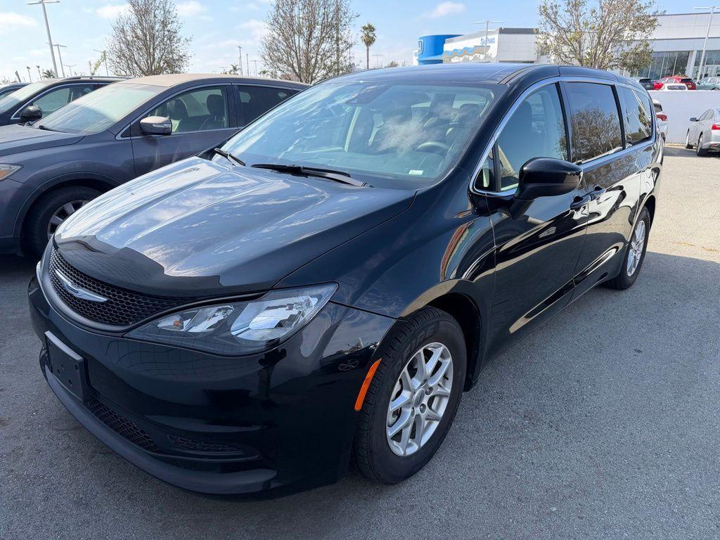 Chrysler Voyager 2024