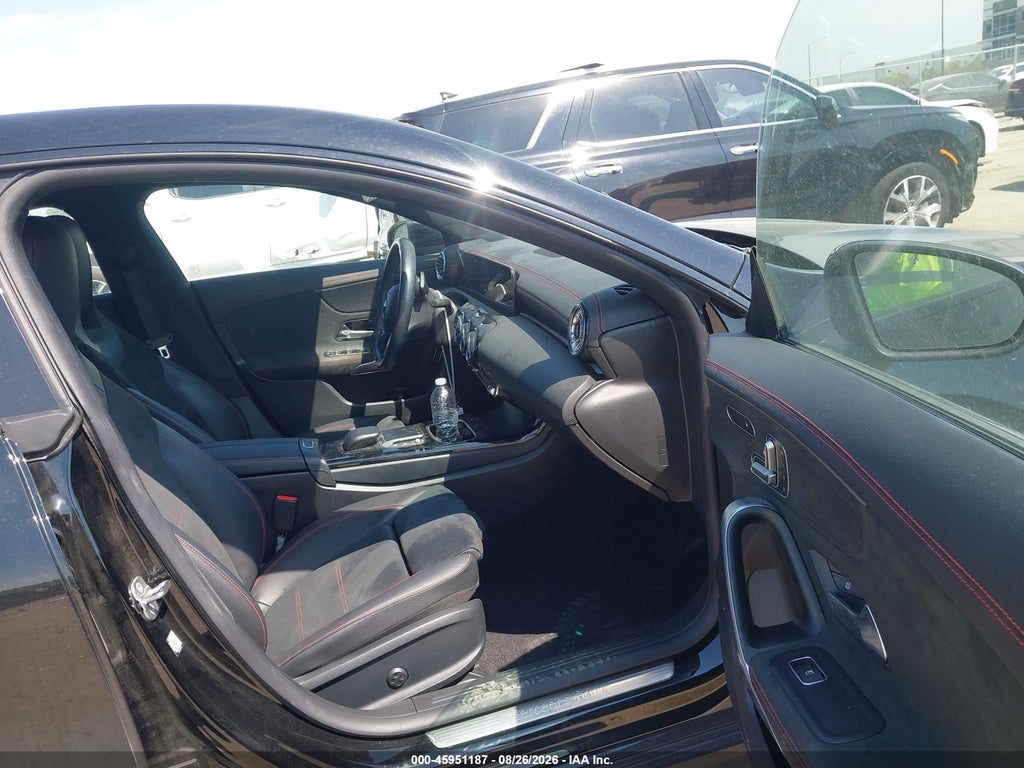Mercedes-Benz CLA 2023