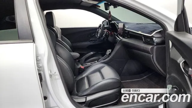 Hyundai Veloster 2020