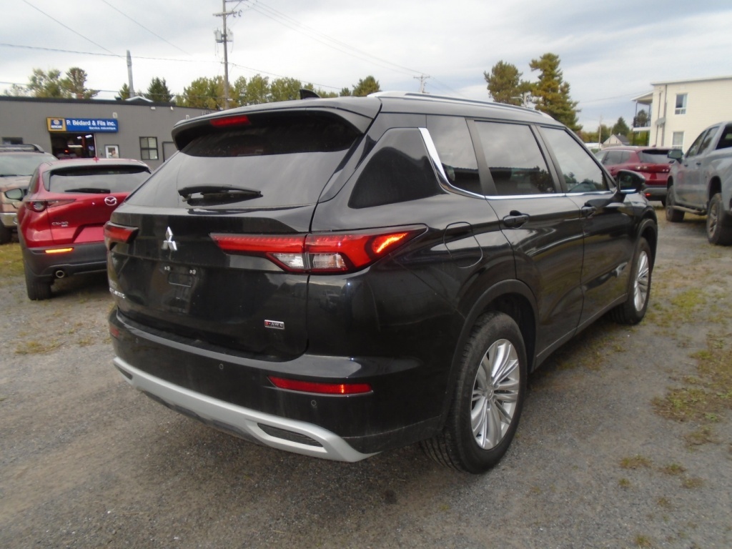 Mitsubishi Outlander 2022