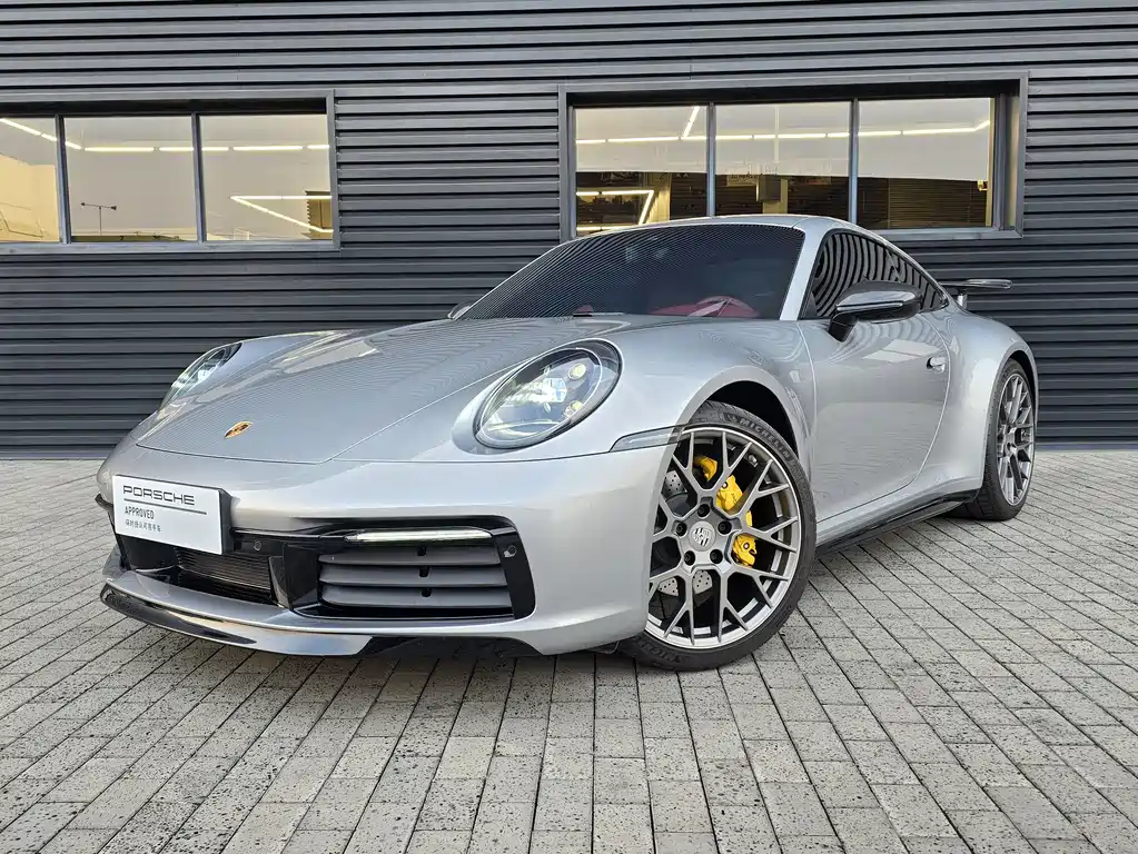 Porsche 911 2025