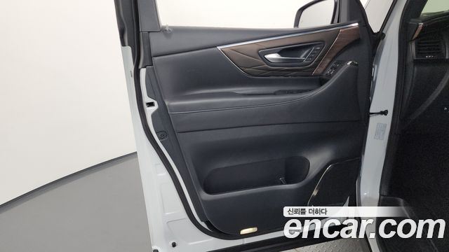 Toyota Alphard 2024