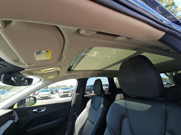 Volvo XC60 2025