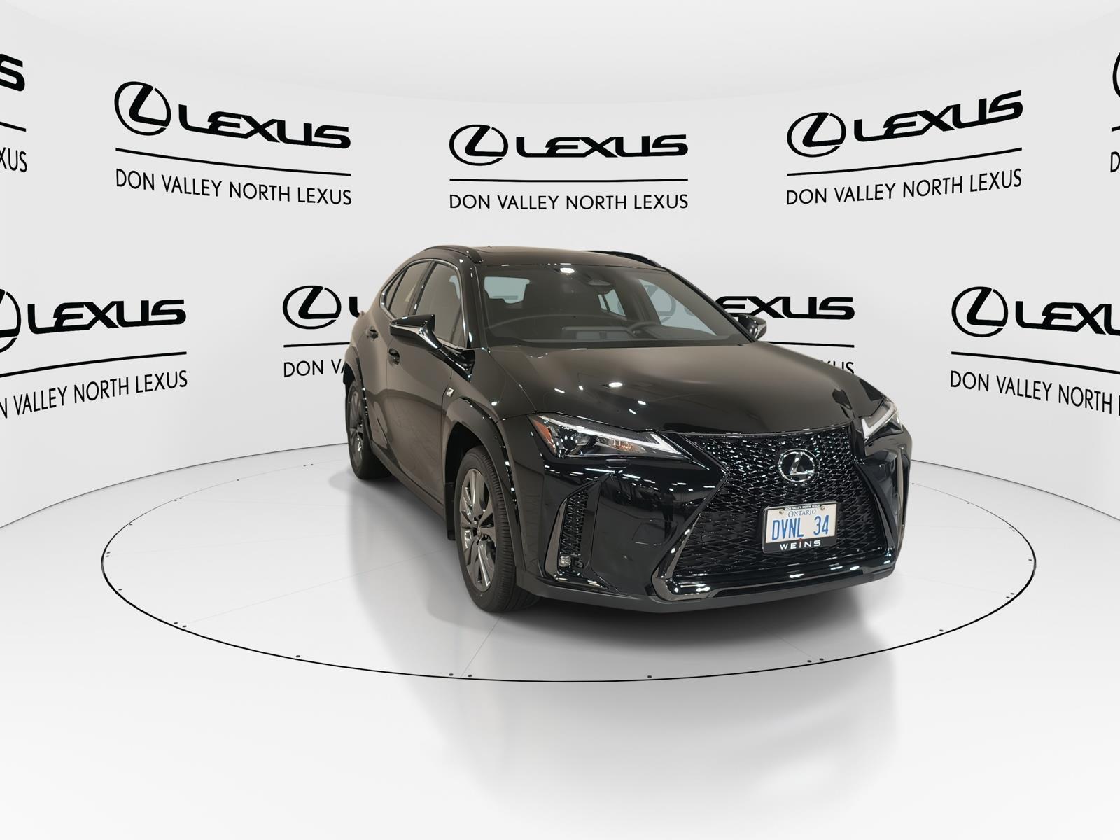 Lexus UX 2025