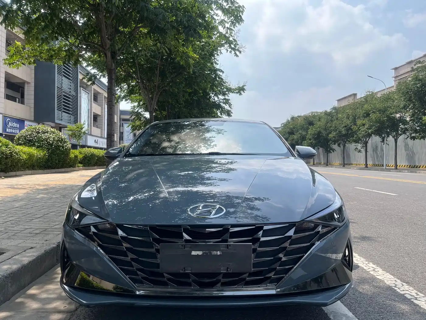 Hyundai Elantra 2022
