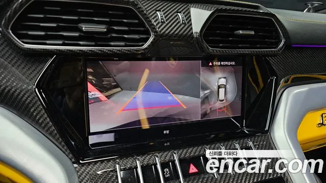 Lamborghini Urus 2024